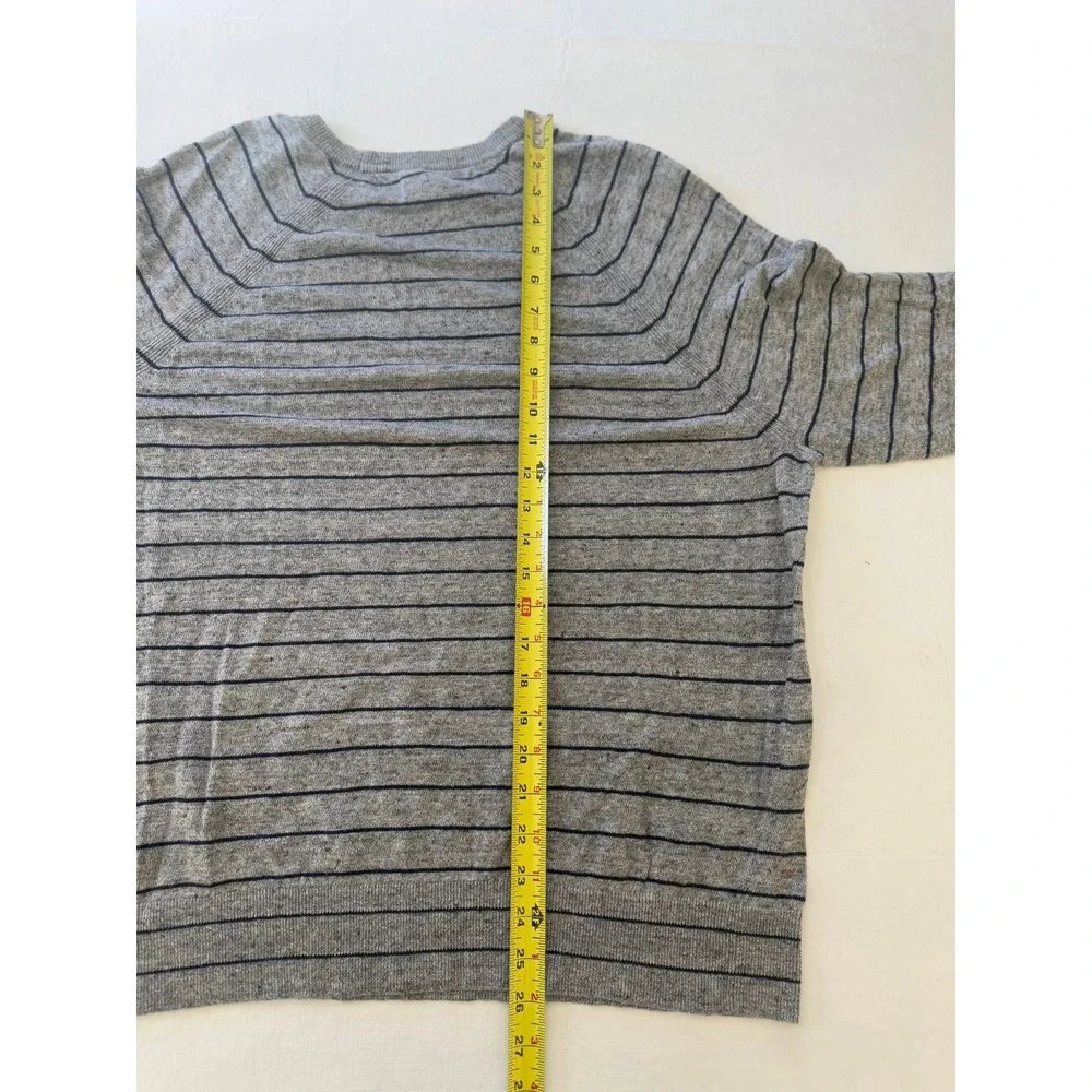 Banana Republic Mens XL‎ 100% Italian Linen Gray Striped Long Sleeve Sweater